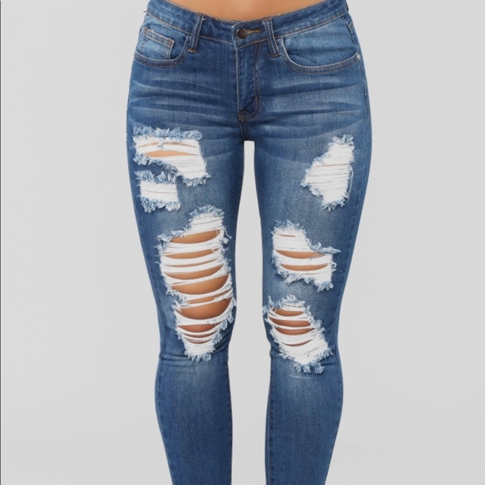 Fashion nova distressed jeans nwt